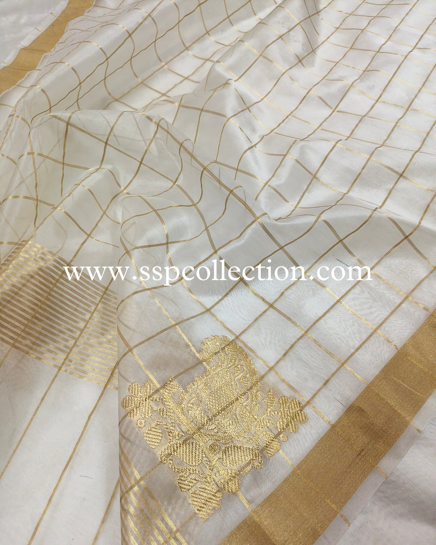 White Banarasi Pure Kora Silk Koniya Dupatta