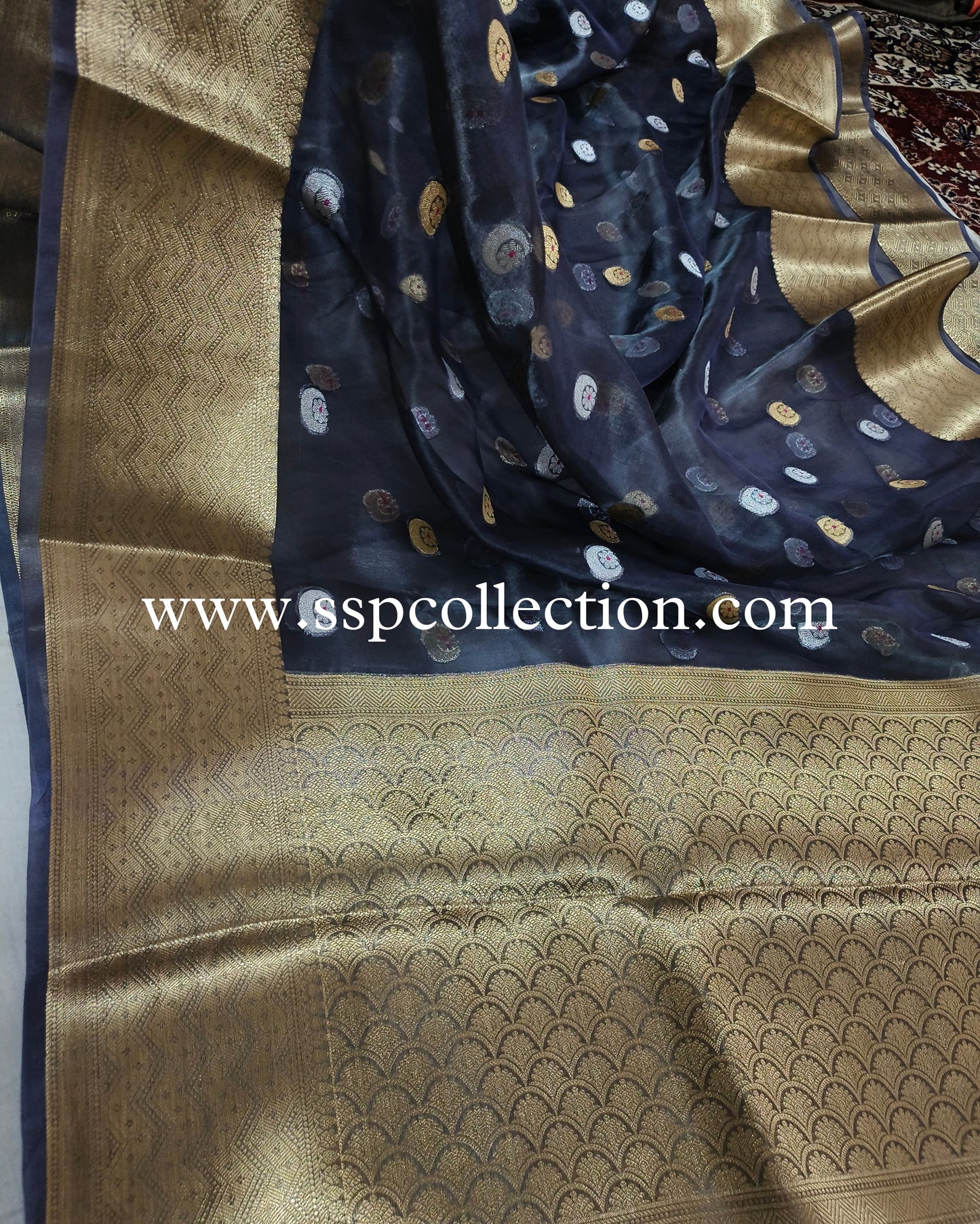 Charcoal-Gray Pure Tissue Silk Chand-Tara Banarasi Saree