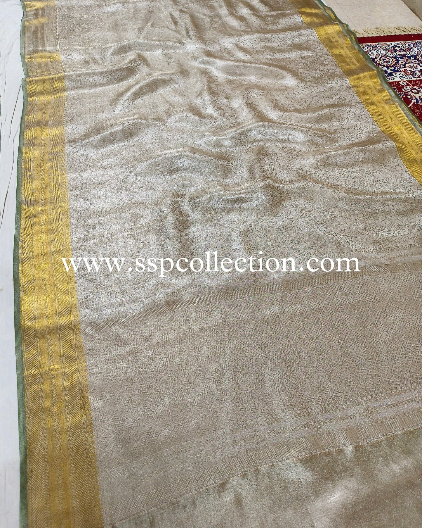 Hazel-Green Pure Tissue Silk Silver Tanchoi Brocade Banarasi Saree