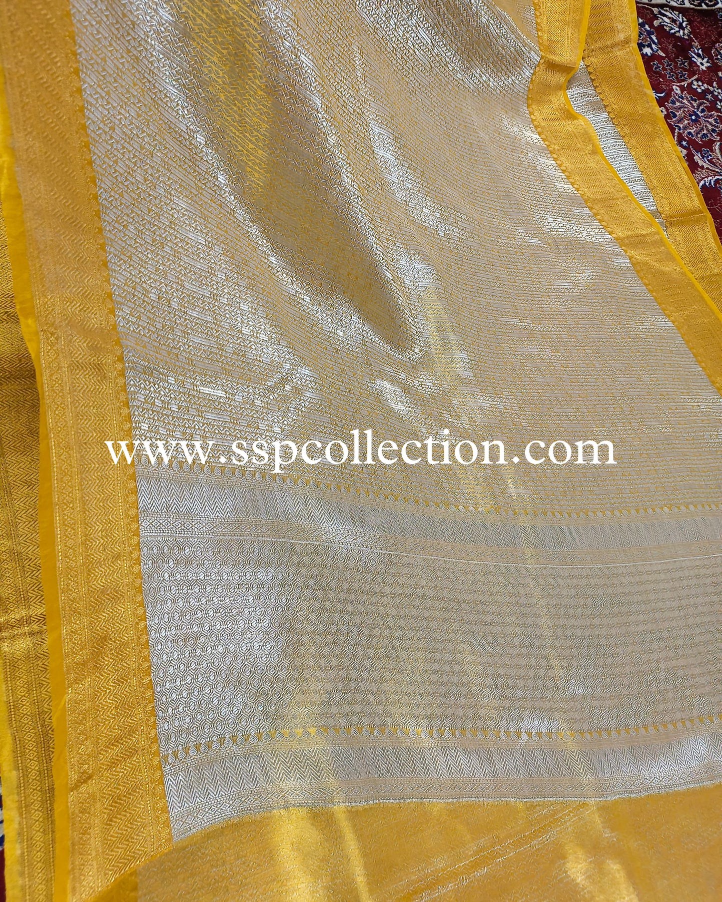 Yellow-Gold Pure Tissue Silk Silver Tanchoi Brocade Banarasi Saree