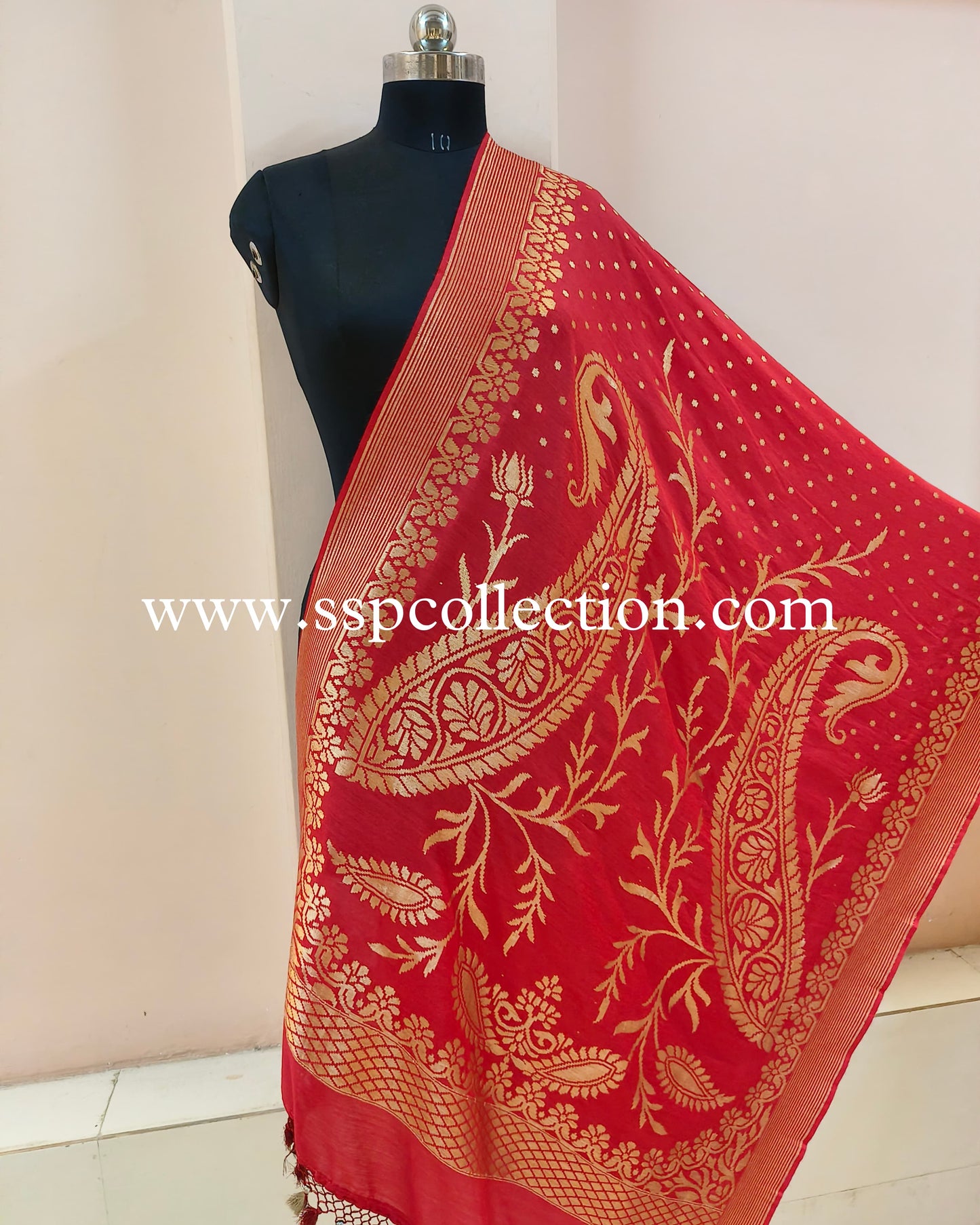 Red Pure Moonga Silk Banarasi Dupatta
