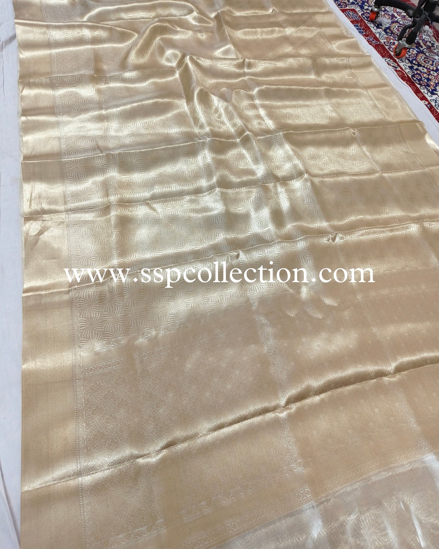 Gold Pure Tissue Silk Tanchoi Brocade Banarasi Saree