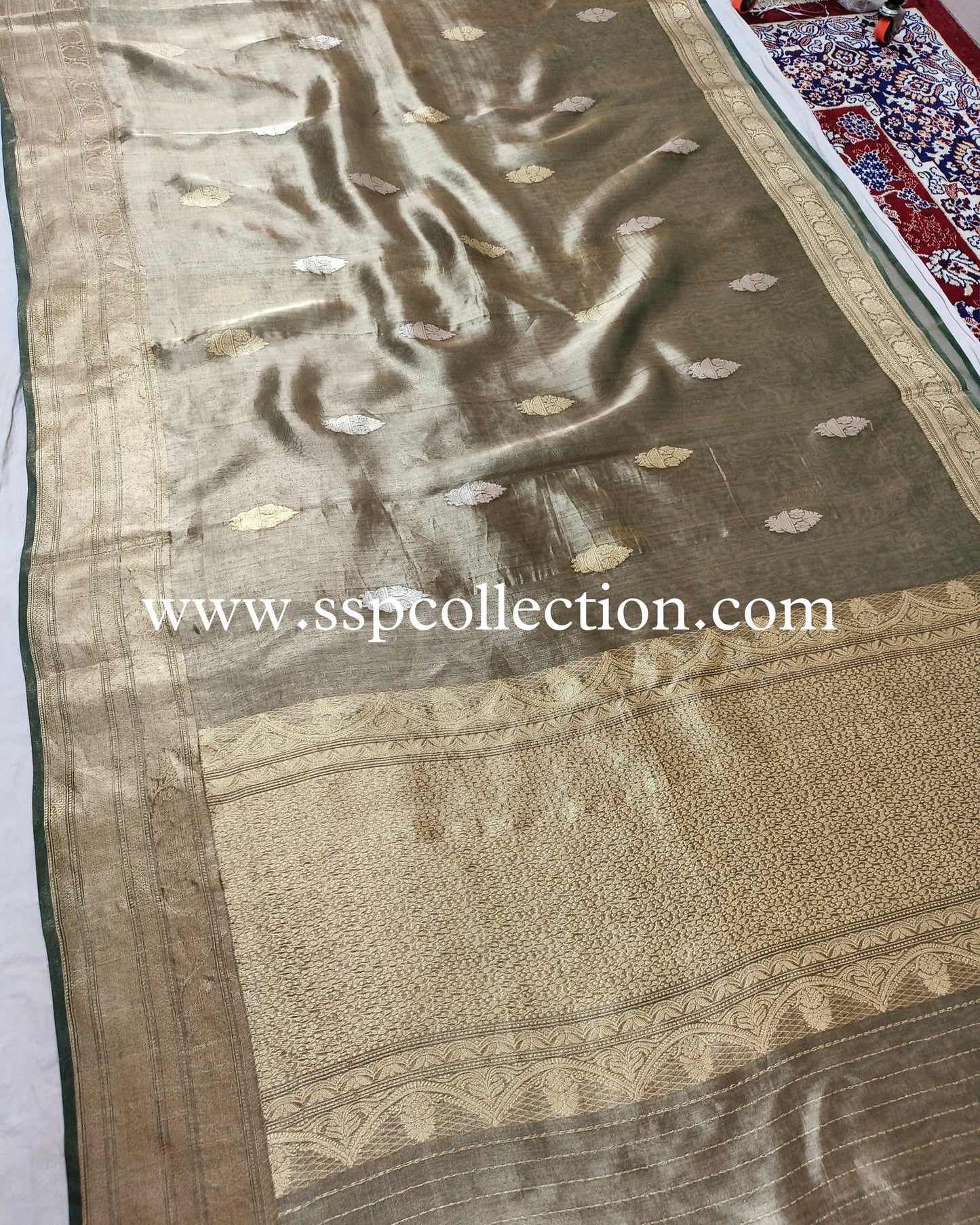 Bottle-Green Pure Tissue Silk Banarasi Saree