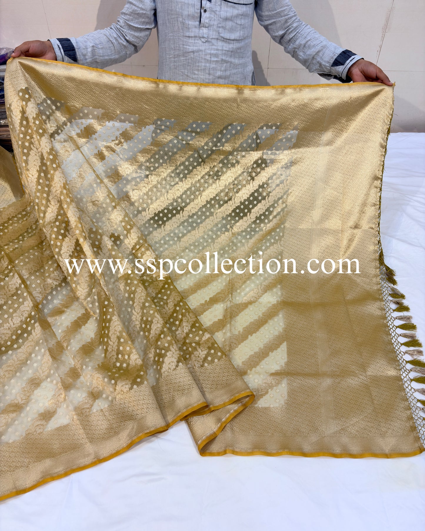 Mehndi-Gold Pure Tissue Silk Jamdani Banarasi Saree