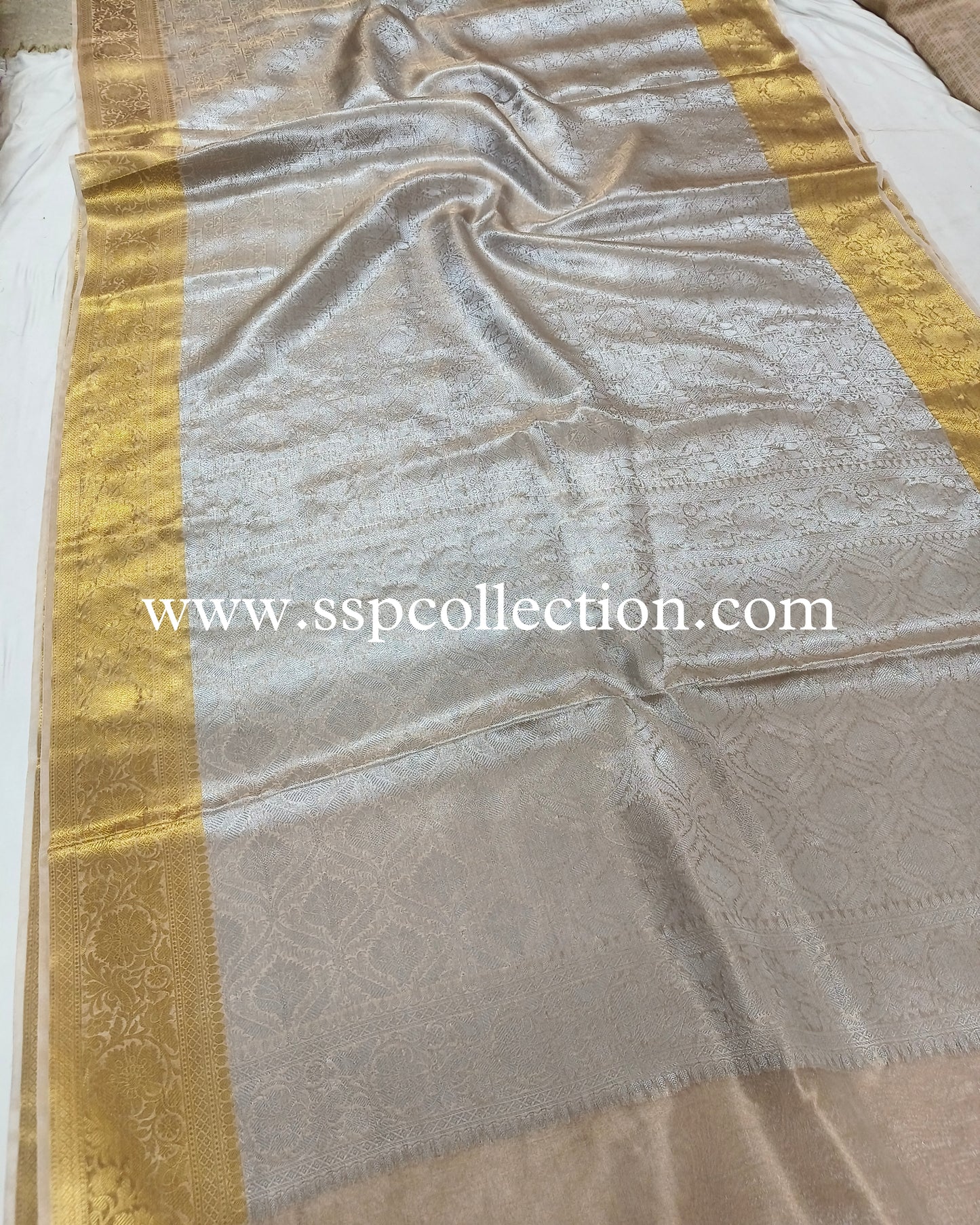 Silver-Gold Pure Molten Tissue Silk Brocade Banarasi Saree