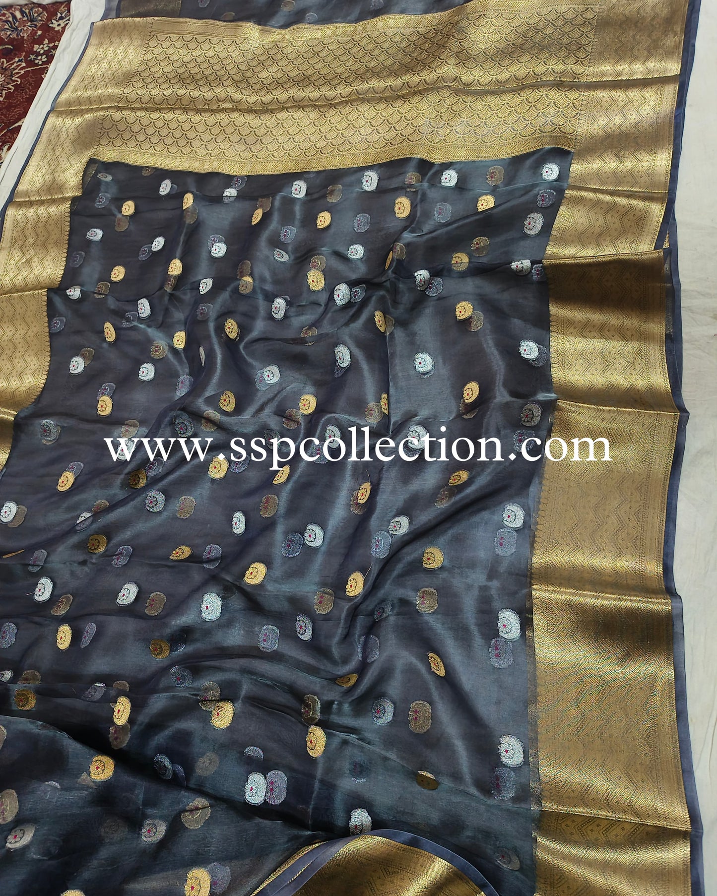 Charcoal-Gray Pure Tissue Silk Chand-Tara Banarasi Saree