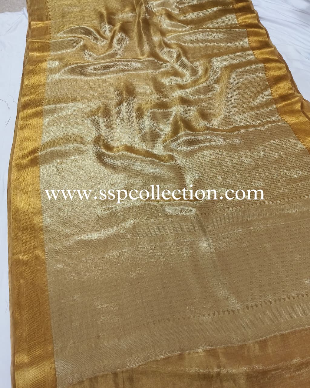 Beige-Gold Pure Molten Tissue Silk Brocade Banarasi Saree