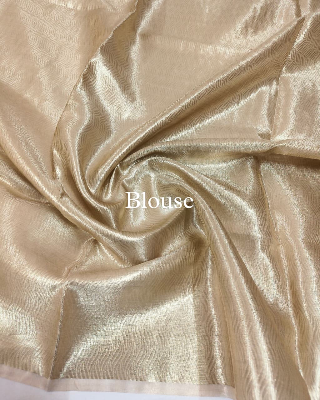 Rekha Ji–Inspired Gold Banarasi Pure Molten Tissue Silk Brocade Saree