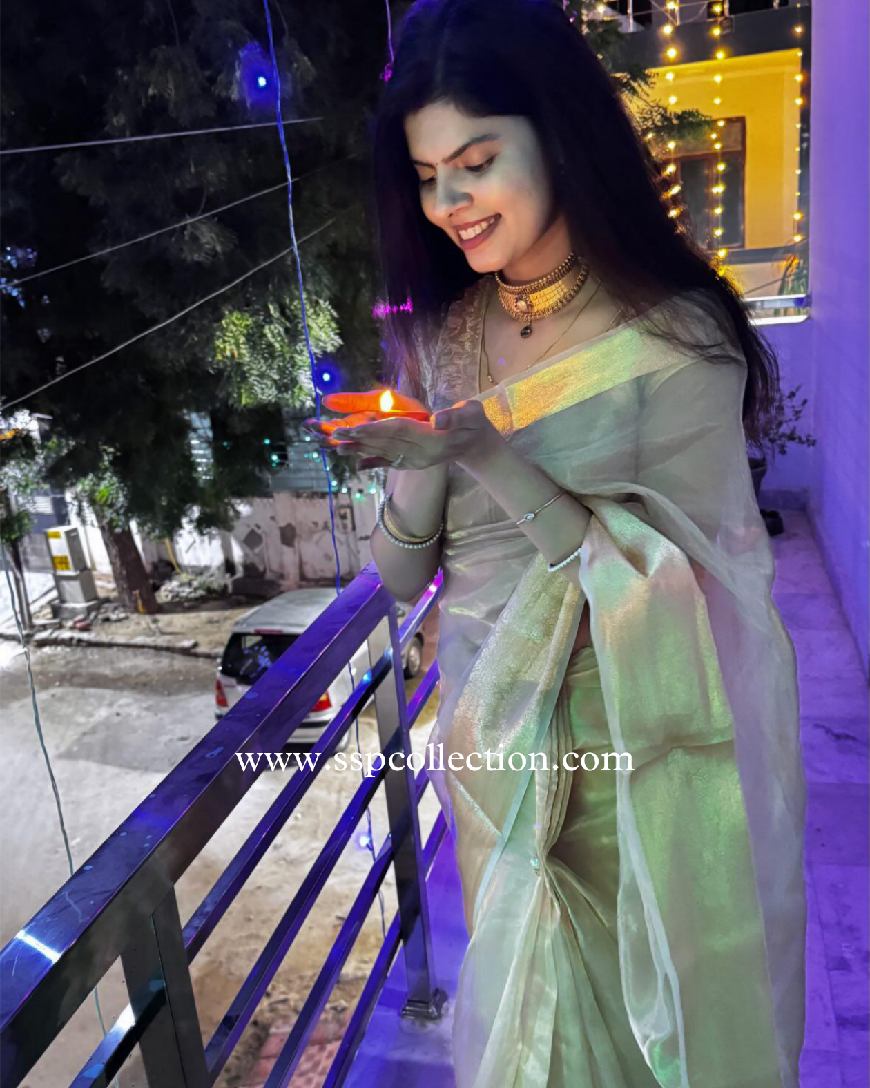 Gold Pure Tissue Silk Banarasi Saree